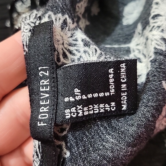 Forever 21 Tunic Longsleeve - Picture 7 of 8